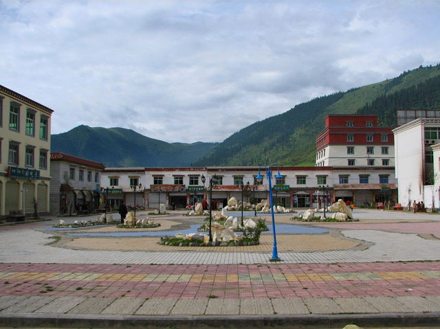 類烏齊縣人民醫院